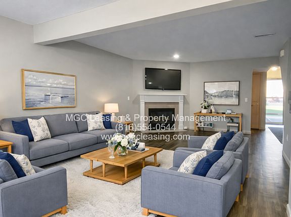 3rd image of 1020 Garden Dr
