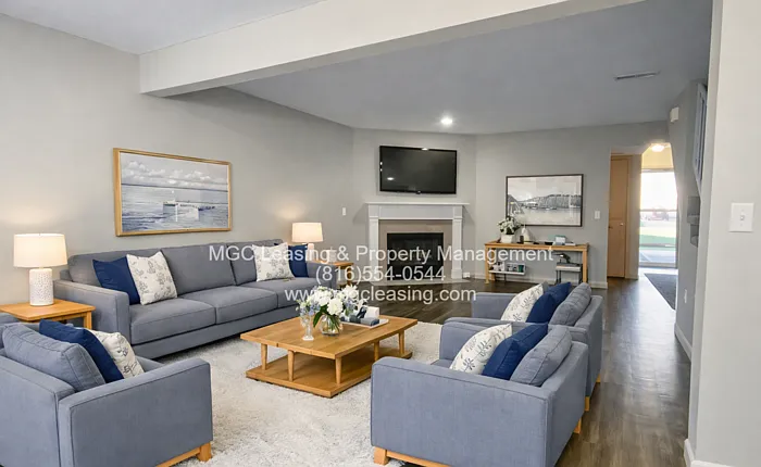 1020 Garden Dr — Photo 3