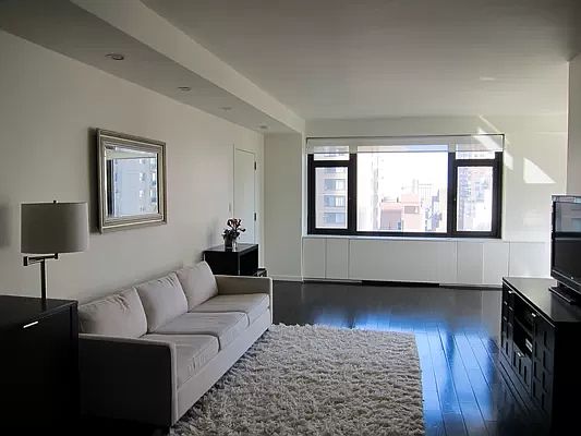 1st image of 160 E 65th St APT 17B
