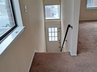 87 Robinson Ave, Staten Island, NY 10312