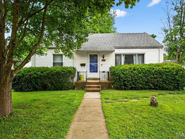 507 Coverdale Ln, Saint Louis, MO 63122