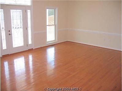 4th image of 44 Kinsley Ln