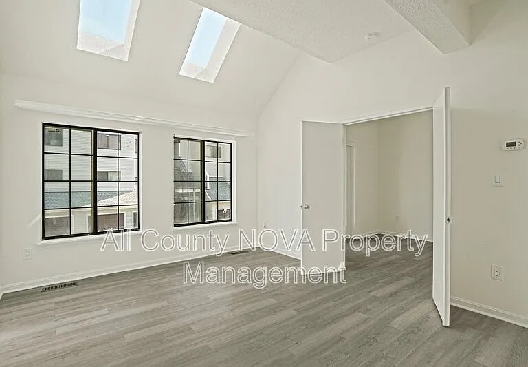 1611 Carriage House Ter #1611 — Photo 19