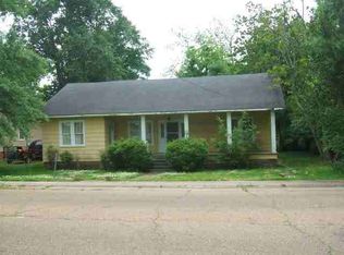 512 Lee Ave, Crystal Springs, MS 39059