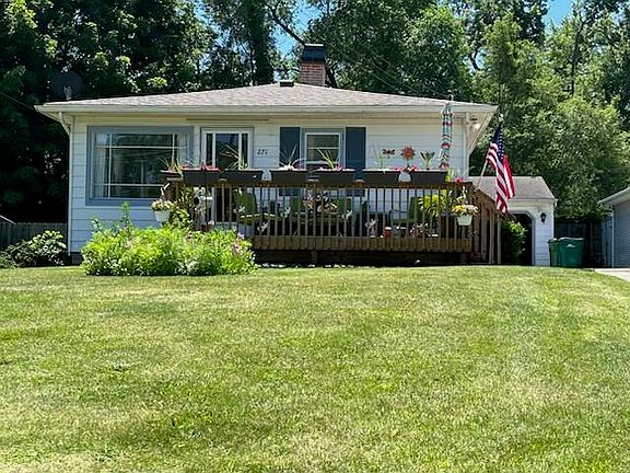 3rd image of 271 Richfield Ave