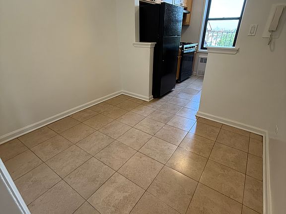 4th image of 1411 Avenue V APT 6H