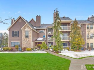 202 Blew Ct, East Brunswick, NJ 08816