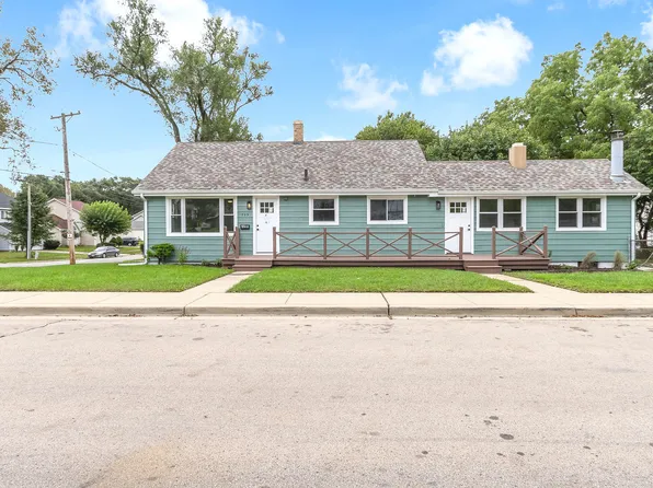 725 Dixon Ave, Elgin, IL 60120
