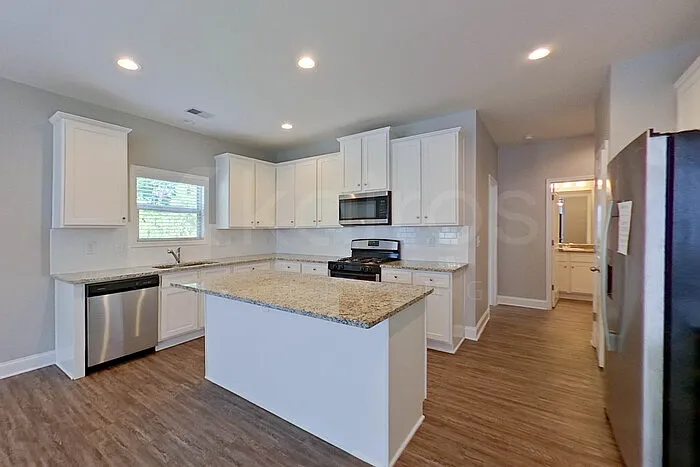 215 Orchard Ln — Photo 5