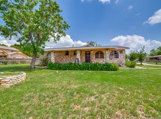 606 W BAETZ BLVD, San Antonio, TX 78221