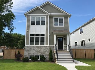 7656 W Berwyn Ave, Chicago, IL 60656