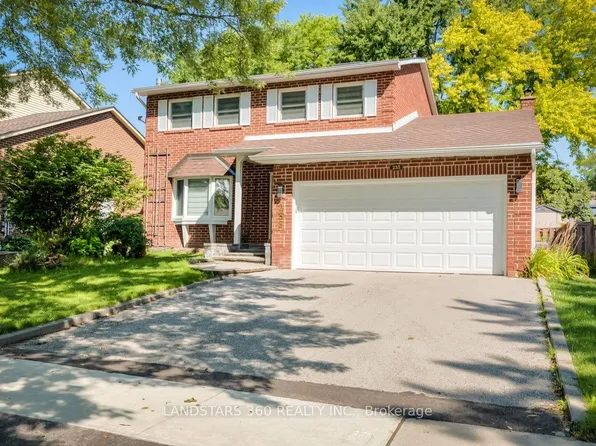 235 Yorkshire Dr, Newmarket, ON L3Y 6K9