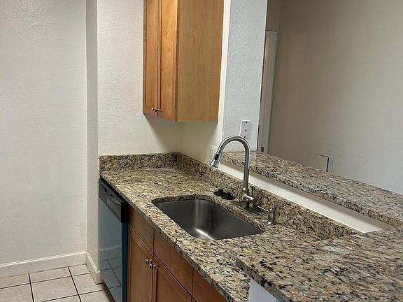 5th image of 75 S Reynolds St APT 212
