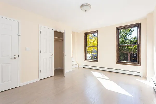 Rented by MNS | media 16