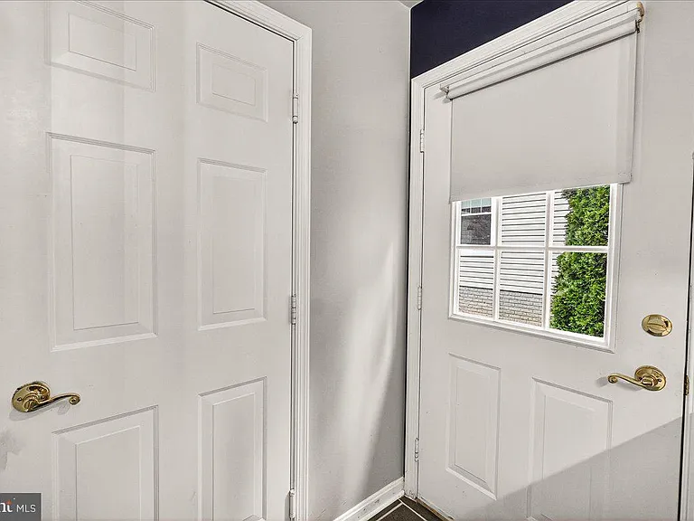 1110 Jousting Way — Photo 23