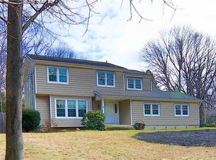 7 Doolings Path, East Setauket, NY 11733