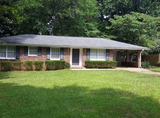 215 Sharon Dr, Fayetteville, GA 30214