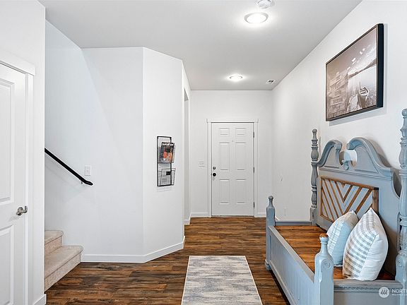 4th image of 13821 Parkview Drive E
