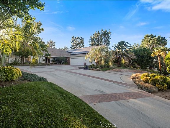 2nd image of 41529 Mission Dr
