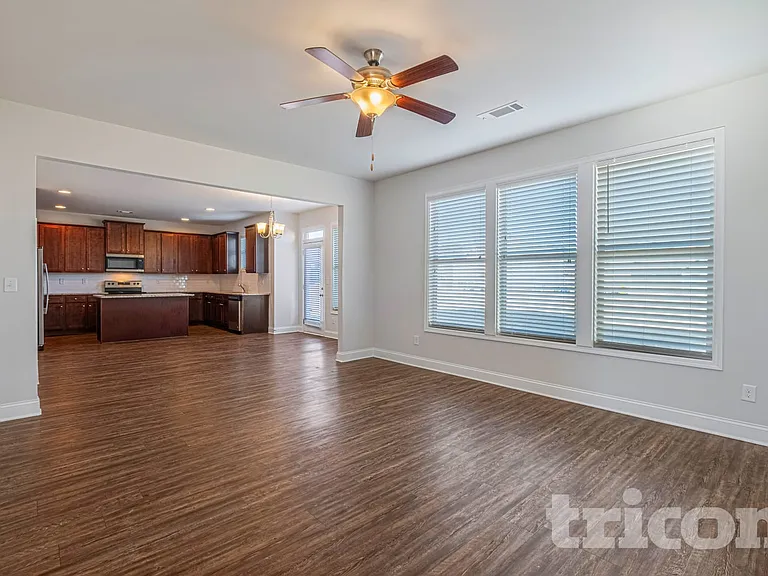 4035 Evelyn View Ct — Photo 8