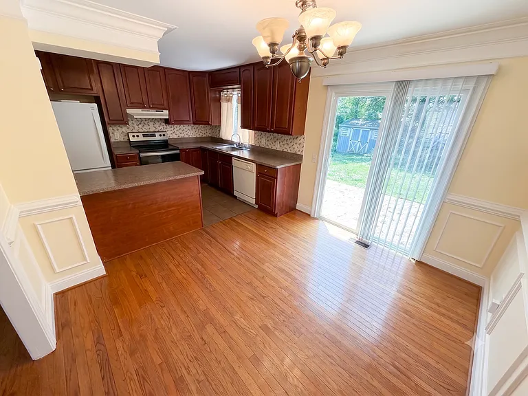 1506 Havilland Pl — Photo 3