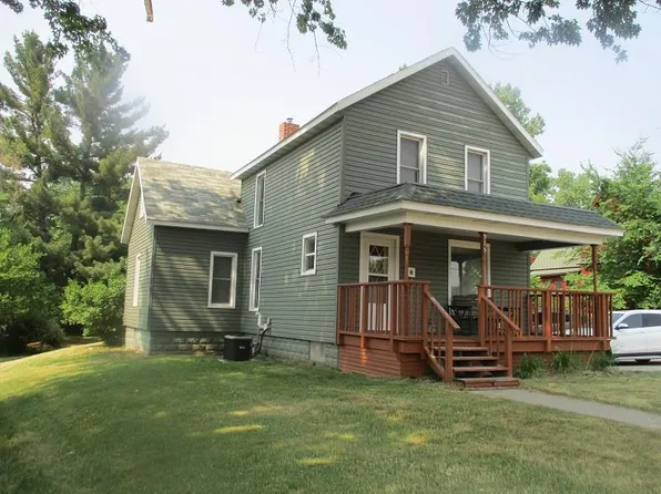 915 East Main Street, Reedsburg, WI 53959