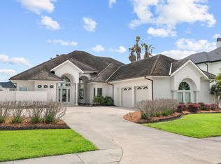156 Northlake Dr, Thibodaux, LA 70301