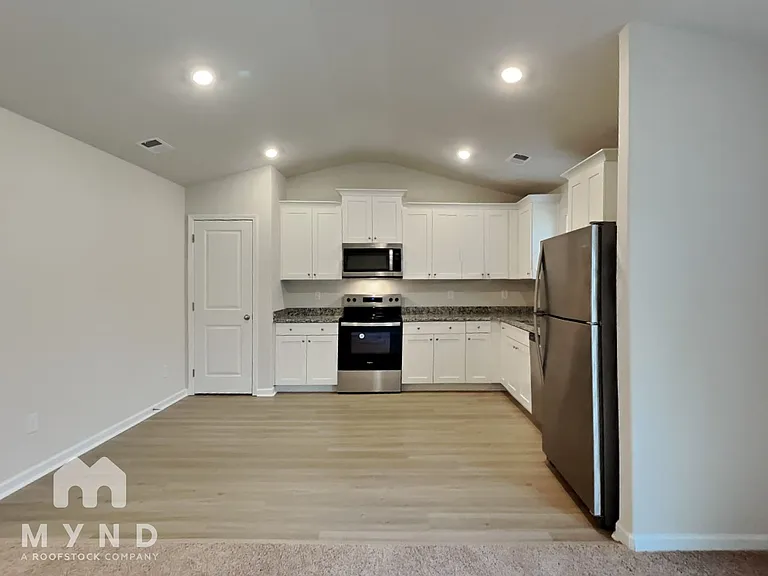 180 Everglade Way — Photo 7