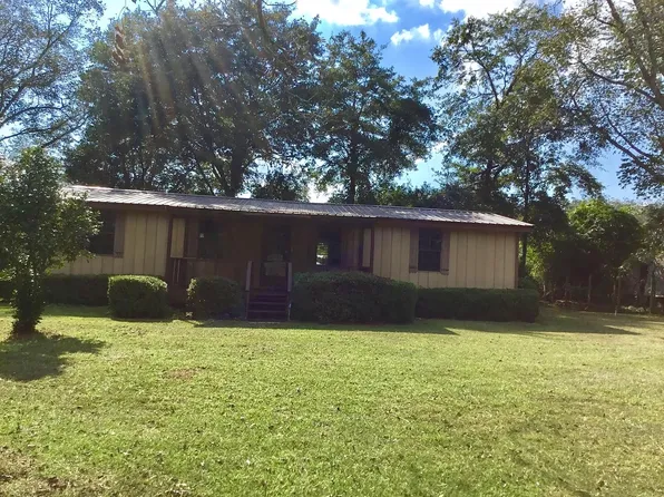 63 Donna Ln, Thomasville, GA 31757