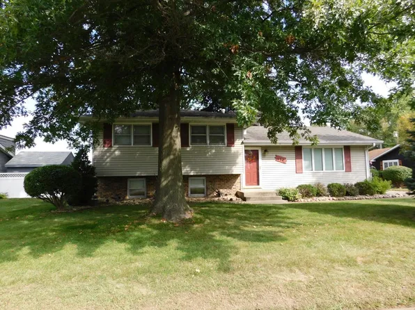 410 E 35th St, Griffith, IN 46319