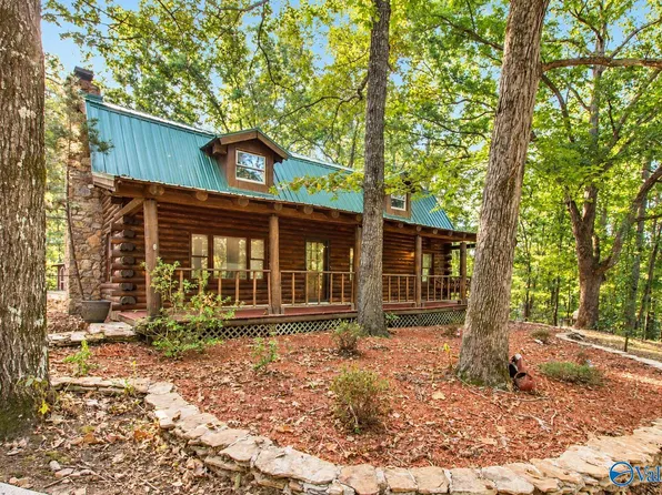 739 Pleasant Valley Rd, Union Grove, AL 35175