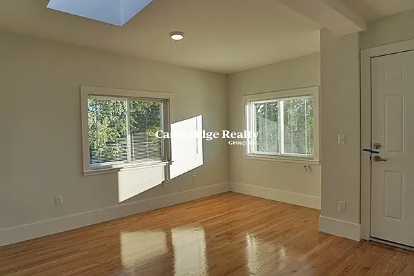 4 Osgood St #3T — Photo 10