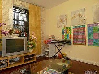 5th image of 14454 Sanford Ave APT 36