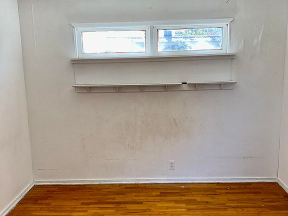 5th image of 308 Cline St