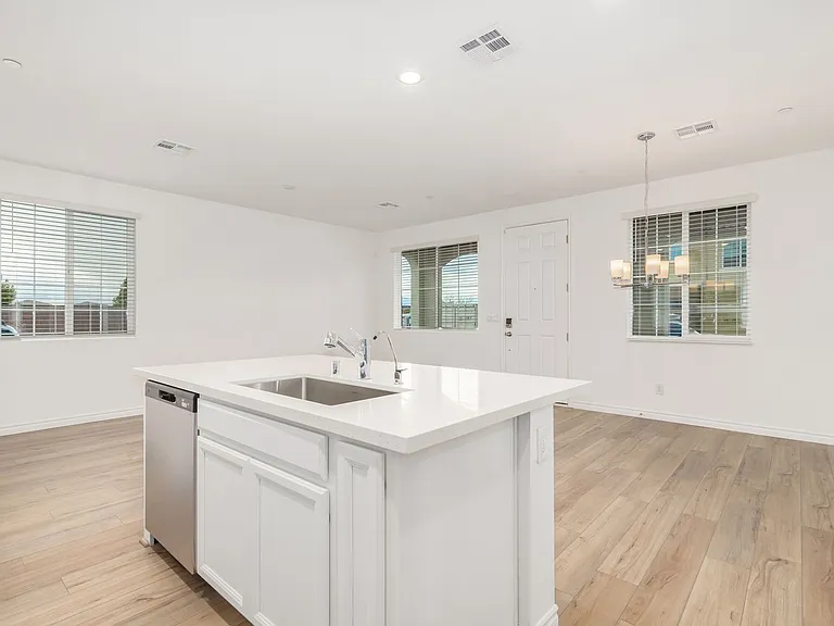 25 Barbara Ln #31 — Photo 11