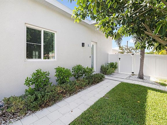 4th image of 4524 RIVERWOOD AVENUE