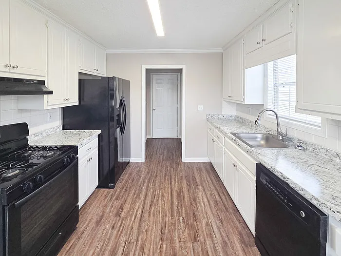 1139 Commons Ct — Photo 7