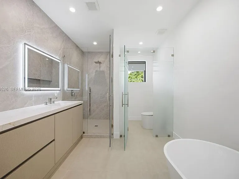 1337 NE 13th Ave #1337 — Photo 30