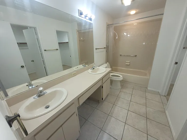 7125 Silvermill Dr #7125 — Photo 5