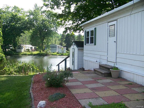 Enjoy the Good Life at Jensen's Lakeview