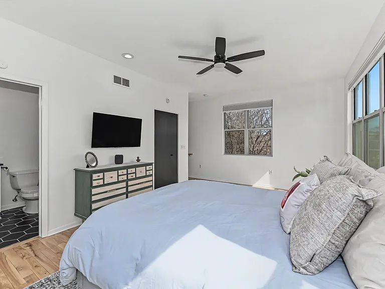 2175 N Riverboat Rd — Photo 32