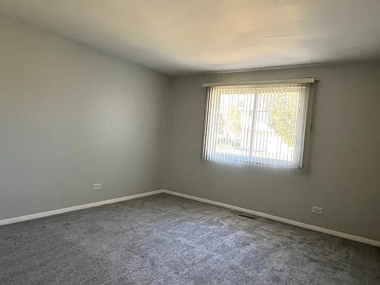102 Tonset Ct #102 — Photo 5