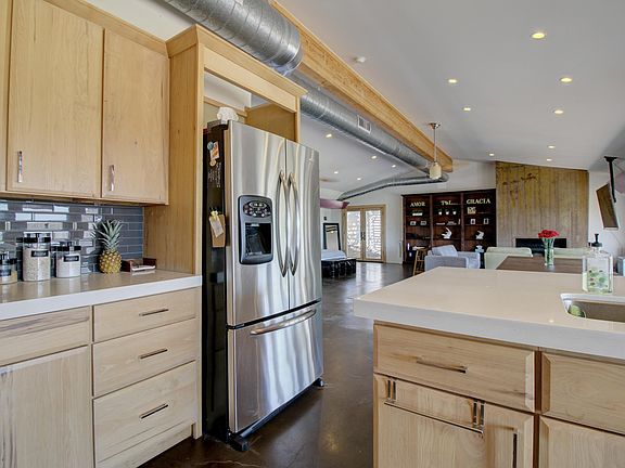 5th image of 1526 E Sunnyside Dr