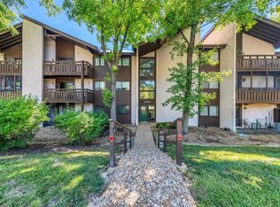 1380 Heritage Lndg APT 104, Saint Charles, MO 63303