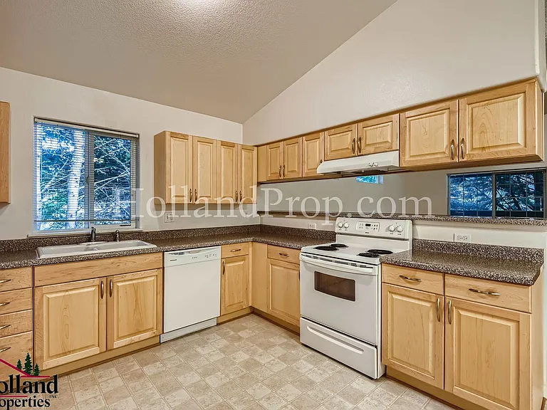 4415 NE 88th Ave #3 — Photo 10