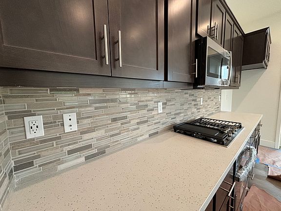 3rd image of 899 Sienna Ct