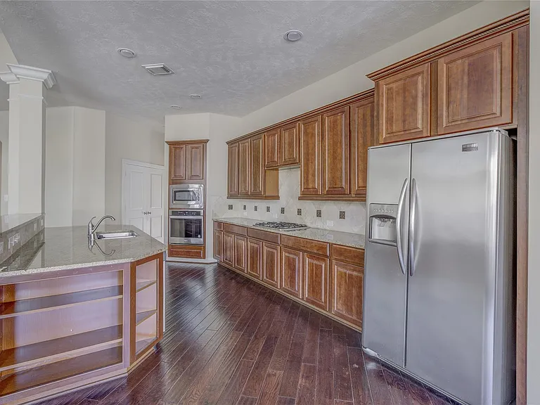 70 S Almondell Cir — Photo 16