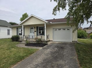 210 W Benton St, Wapakoneta, OH 45895