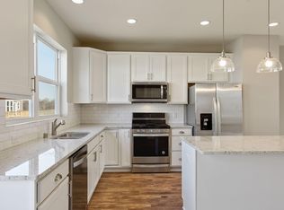 5182 Hampton St NE, Prior Lake, MN 55372