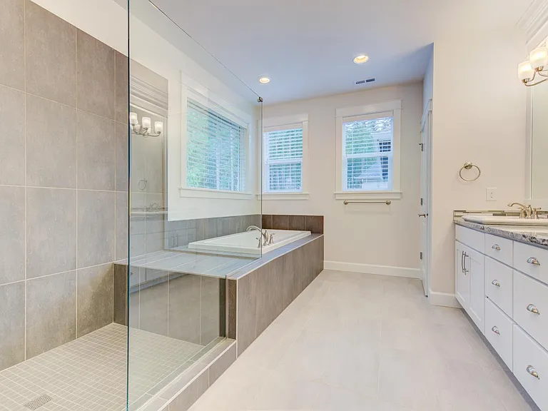 491 5th Ave NE — Photo 10